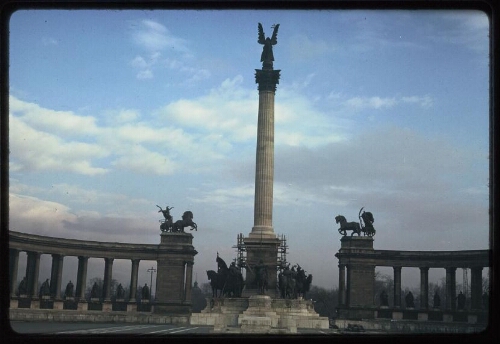 Monument du Millénaire (Millenniumi emlékmű / Ezredévi emlékmű), place des Héros à Budapest