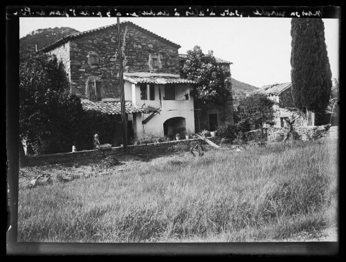 Maison rurale, route d’Alès à Anduze à 3 km de St Jean du Pin