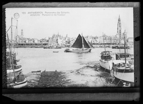 123- Antwerpen Panorama der Schelde / Anvers, Panorama de l’Escaut