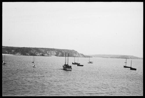 Paysage maritime avec bateaux (Finistère)